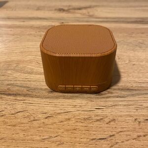 Mini White Noise Bluetooth Speaker – Wood Grain – Portable & Stylish